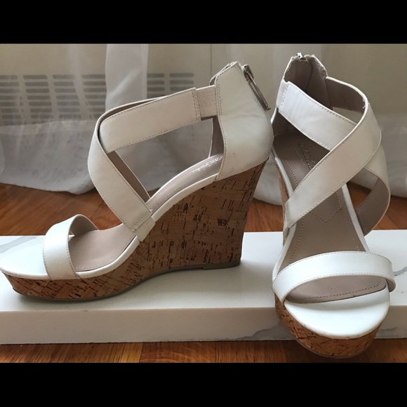 Charles David leather upper ankle cork wedges - Picture 3 of 6